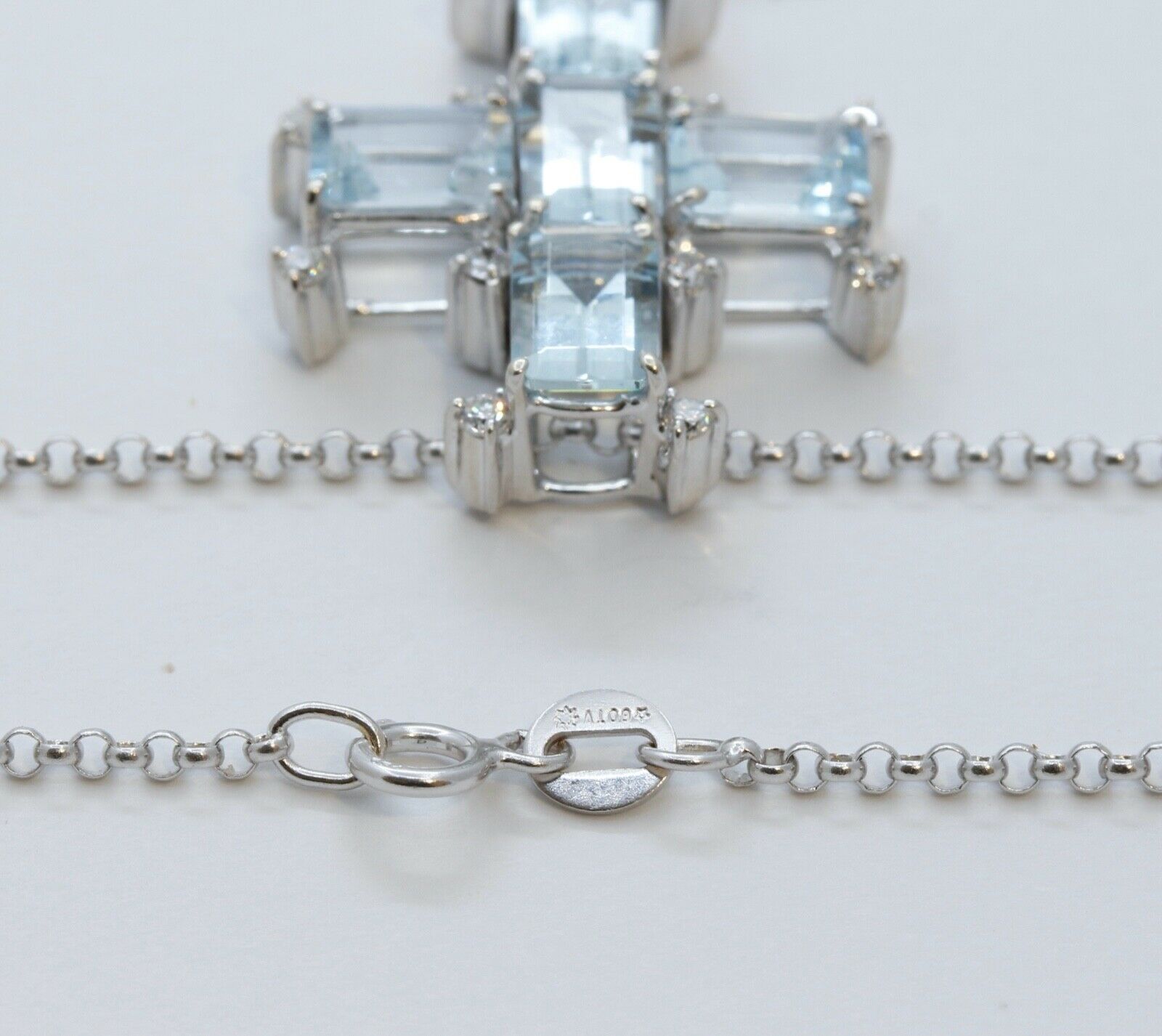 Vintage Ladies Aquamarine Diamonds 18K White Gold Cross and Chain