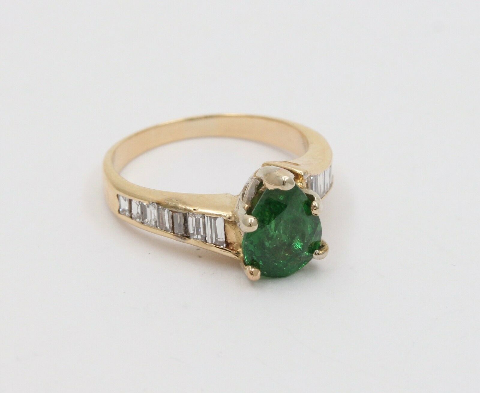 Vintage 14K Yellow Gold Tsavorite Garnet Diamond Ring