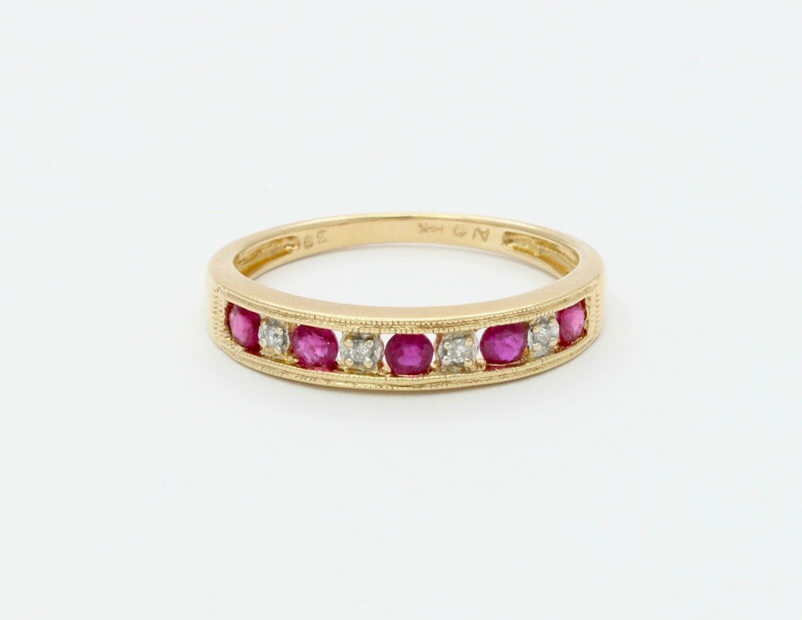 Vintage Ladies Rubies and Diamonds Ring