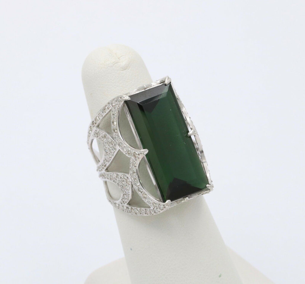 Vintage Elegant Green Tourmaline Diamonds 18K White Gold Ring