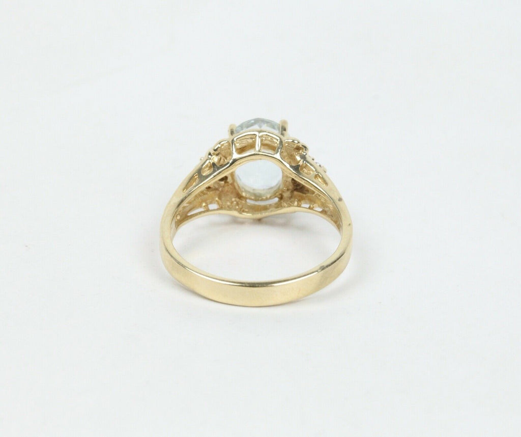 Vintage Ladies Aquamarine Diamonds 14K Yellow Gold Ring