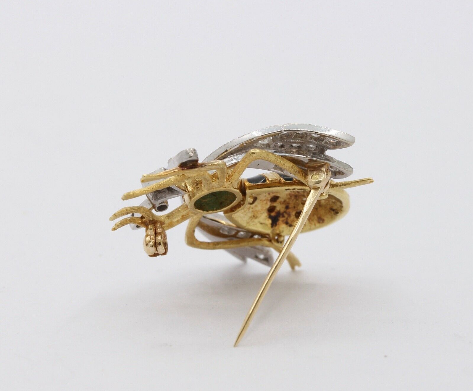 Vintage Honey Bee 18K Diamonds Turquoise Enamel Brooch Pin