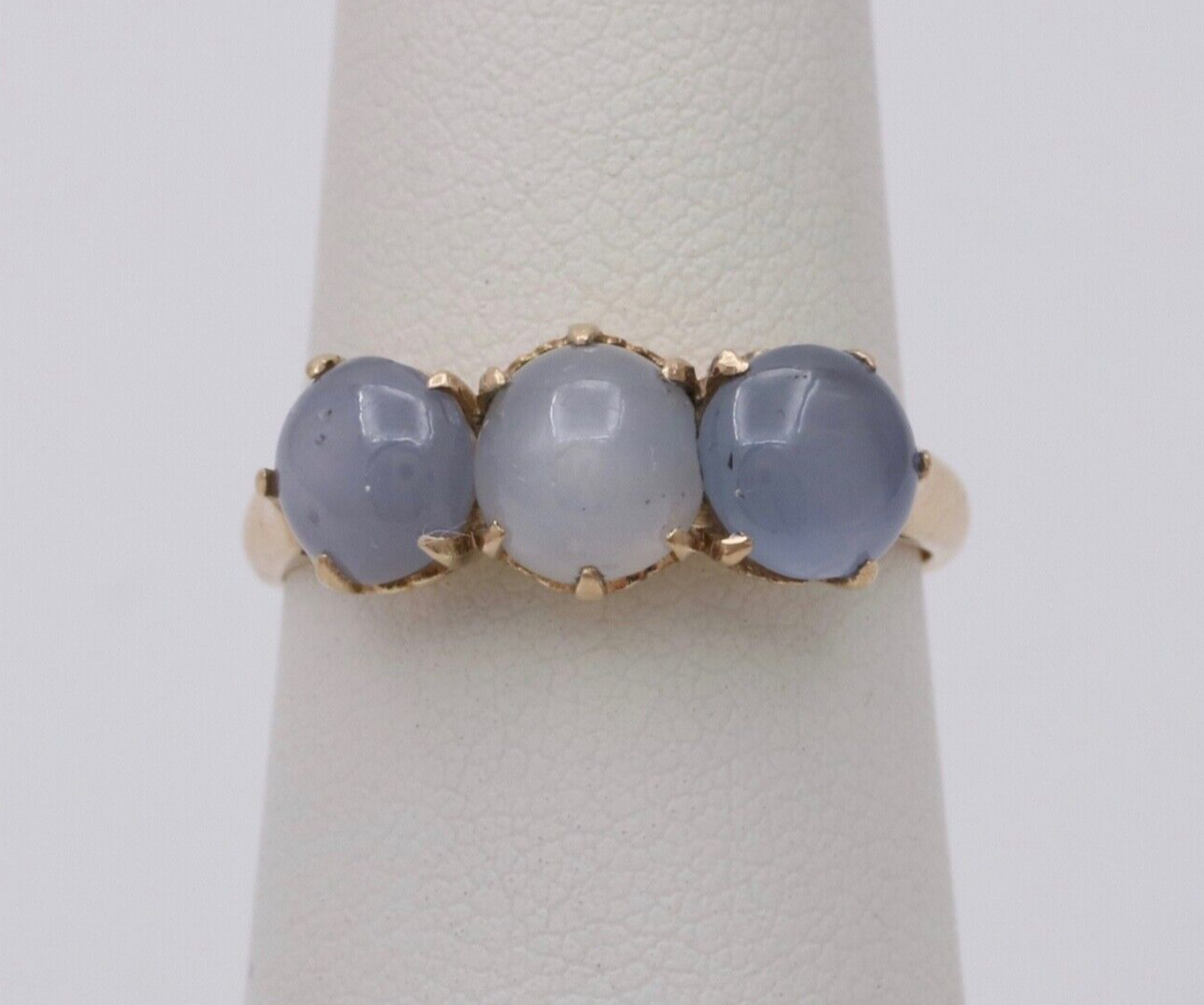Vintage 18K Gold Star Sapphire Three Stone Ring, Stacking Ring Band