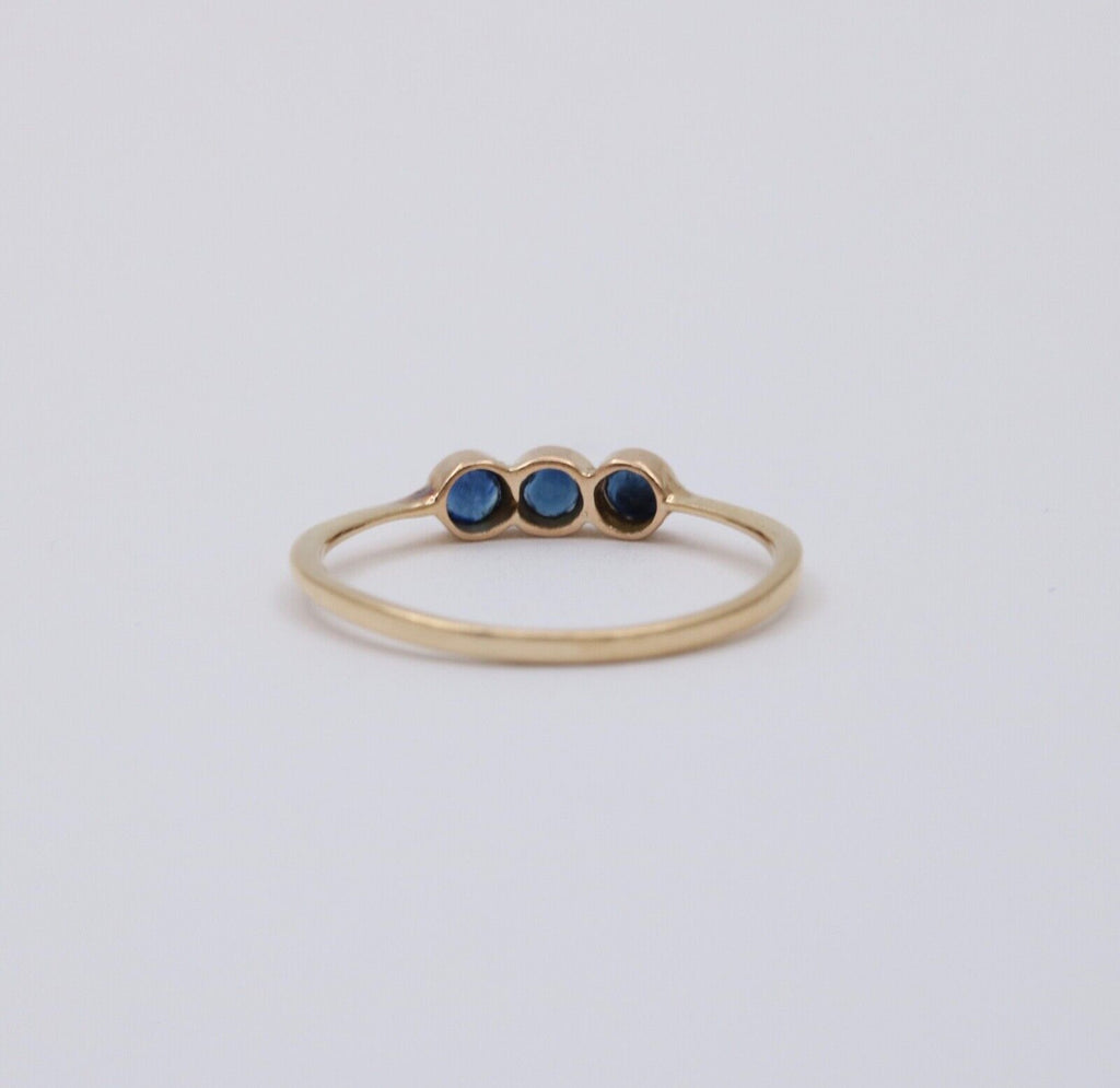 Vintage 14K Yellow Gold Sapphire Three Stone Ring Band