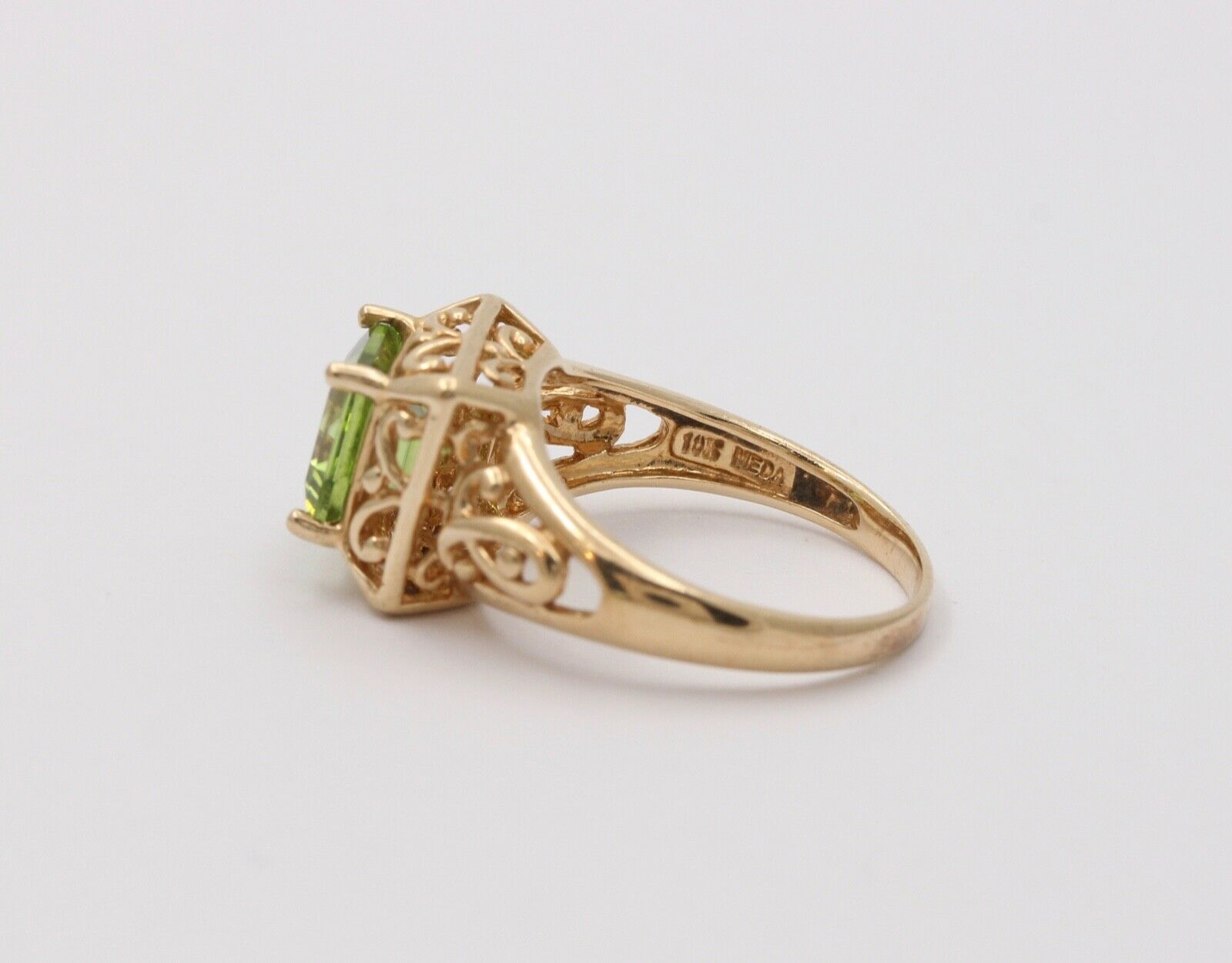 Vintage Emerald Cut Peridot 10K Yellow Gold Filagree Ring