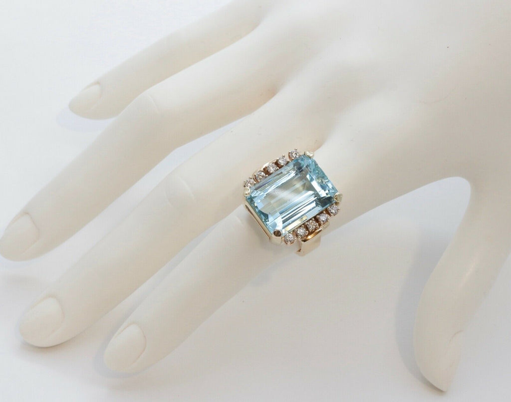 Vintage 18.60 carats Emerald Cut Aquamarine 14K Gold Ring with Diamonds