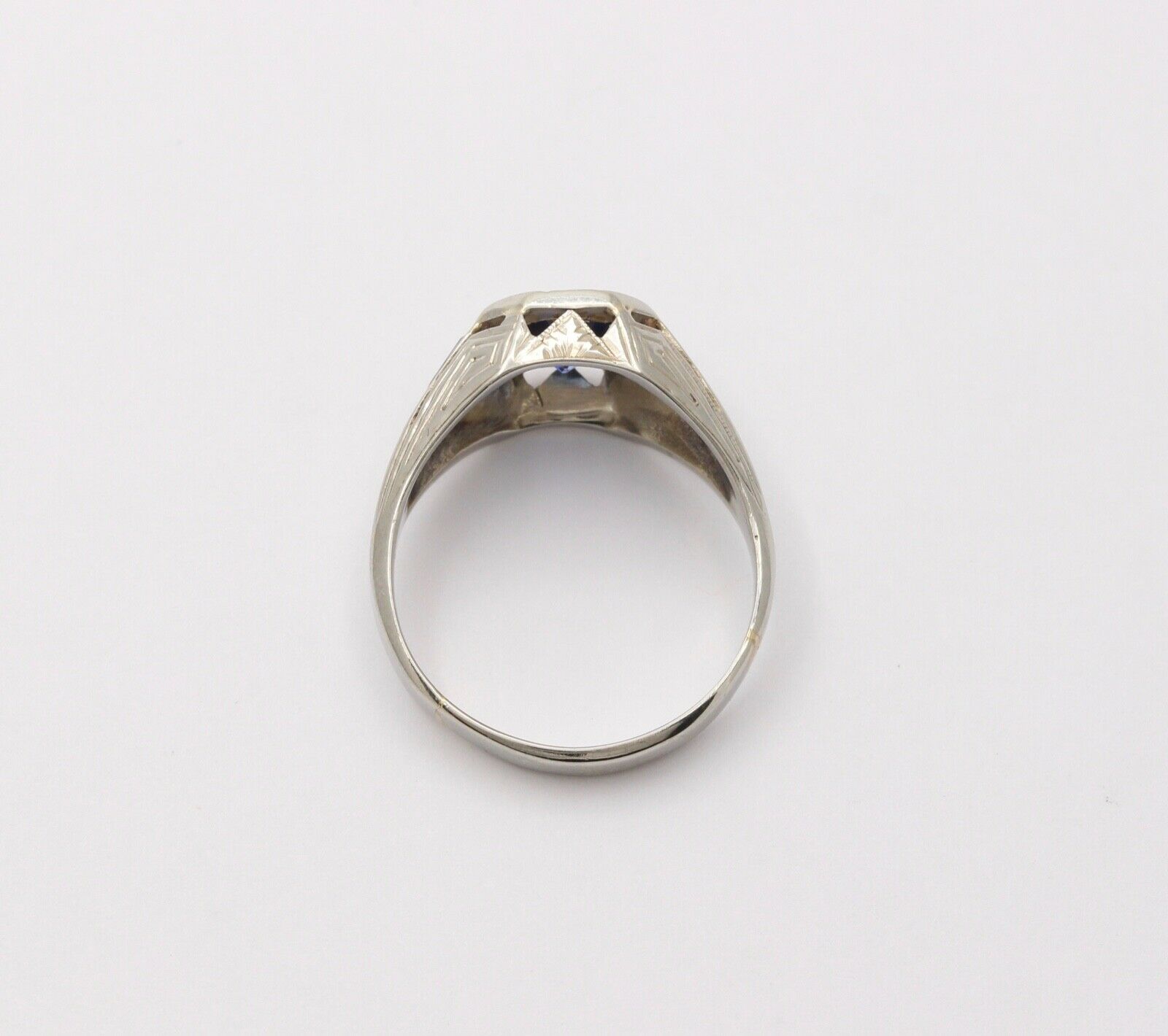 Unique Art Deco Blue Sapphires 18K White Gold Ring
