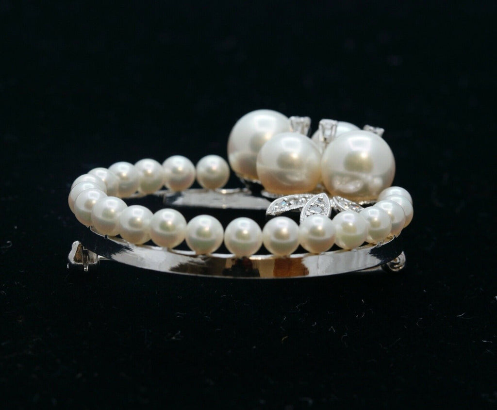 Elegant Ladies Vintage 14K White Gold Pearls Diamonds Brooch Pin