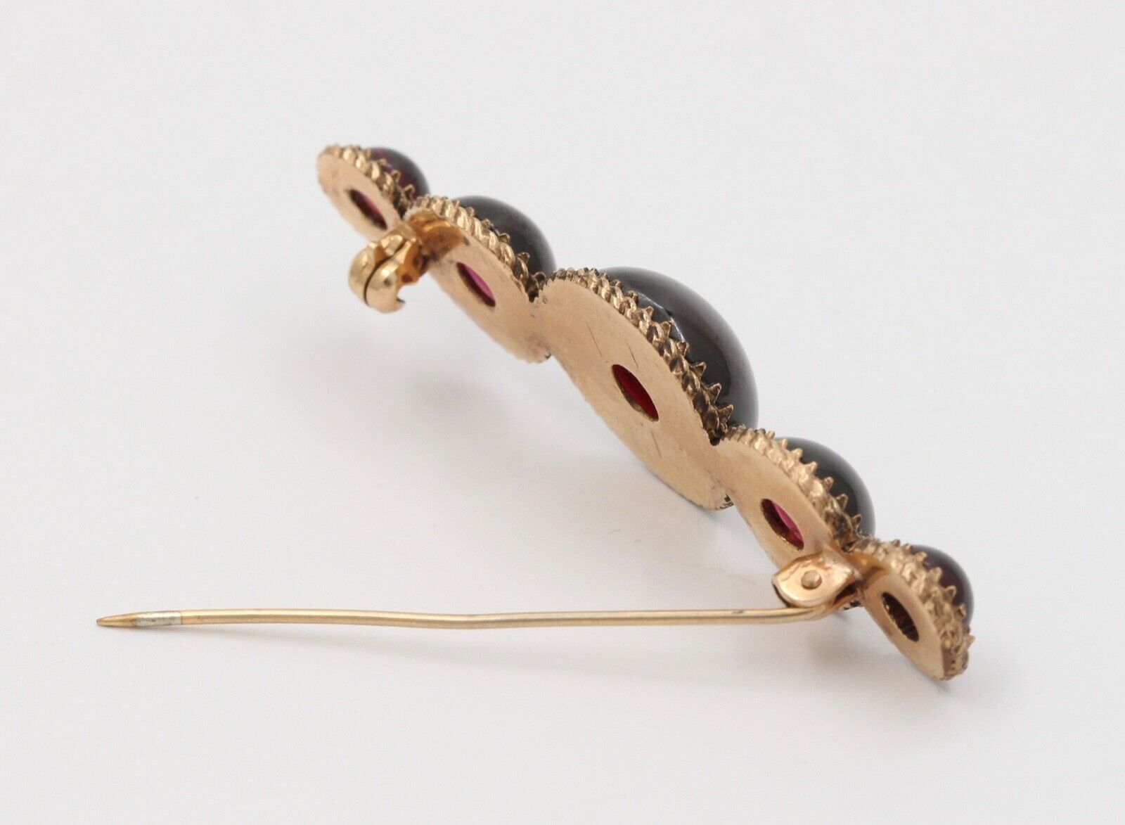 Victorian Cabochon Garnets 14K Yellow Gold Brooch Pin