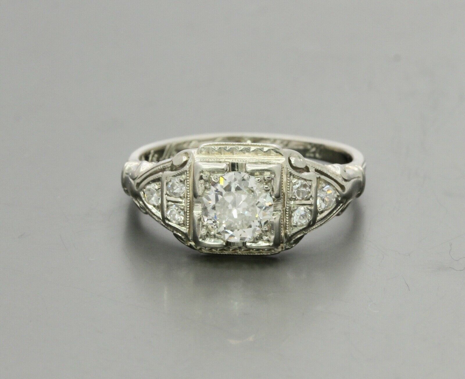 Art Deco Ladies Diamonds Platinum Ring