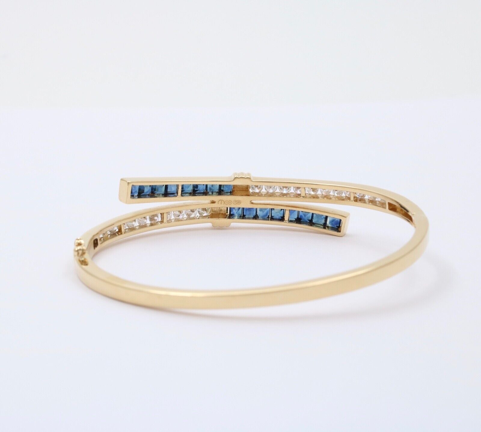 Vintage Sapphires Diamonds 18K Yellow Gold Bangle Bracelet