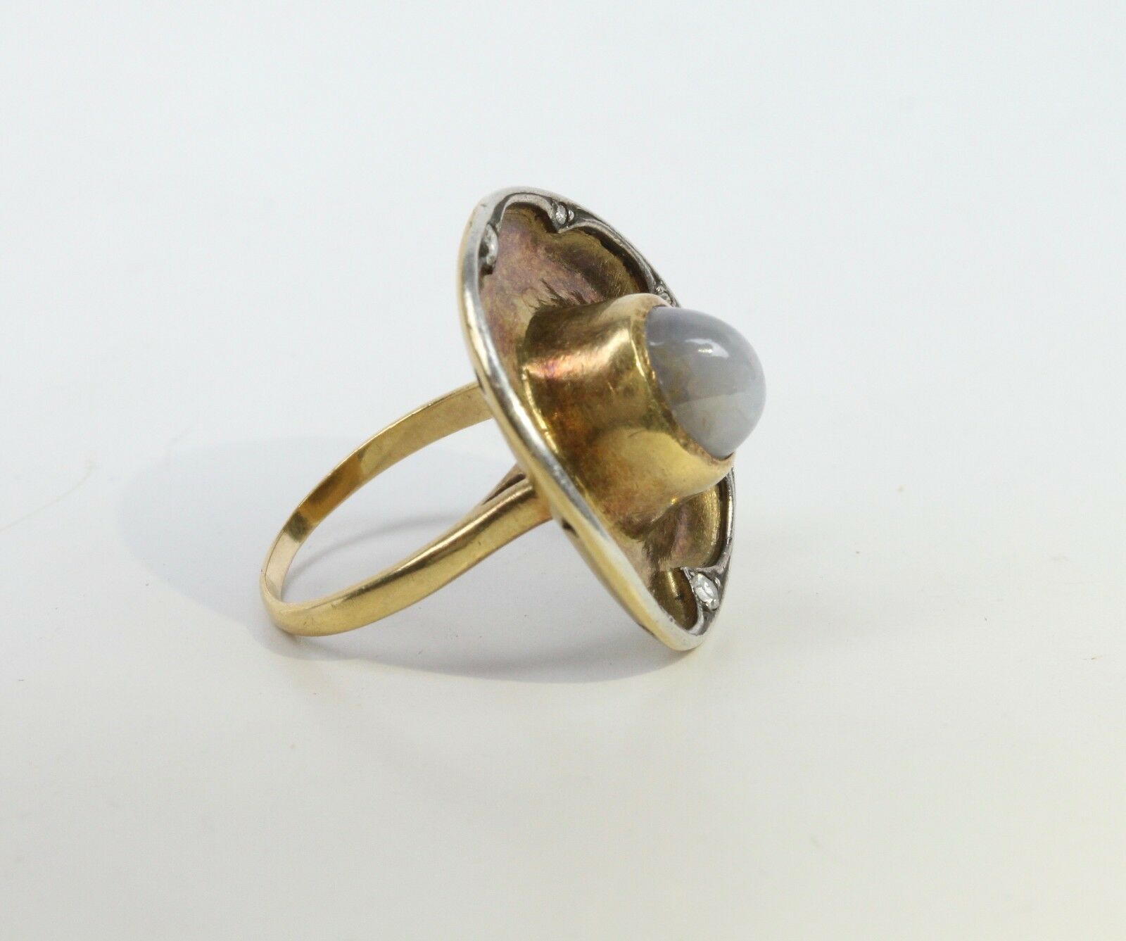 Vintage Star Sapphire Diamonds 18K Yellow Gold Cowboy Hat Ring