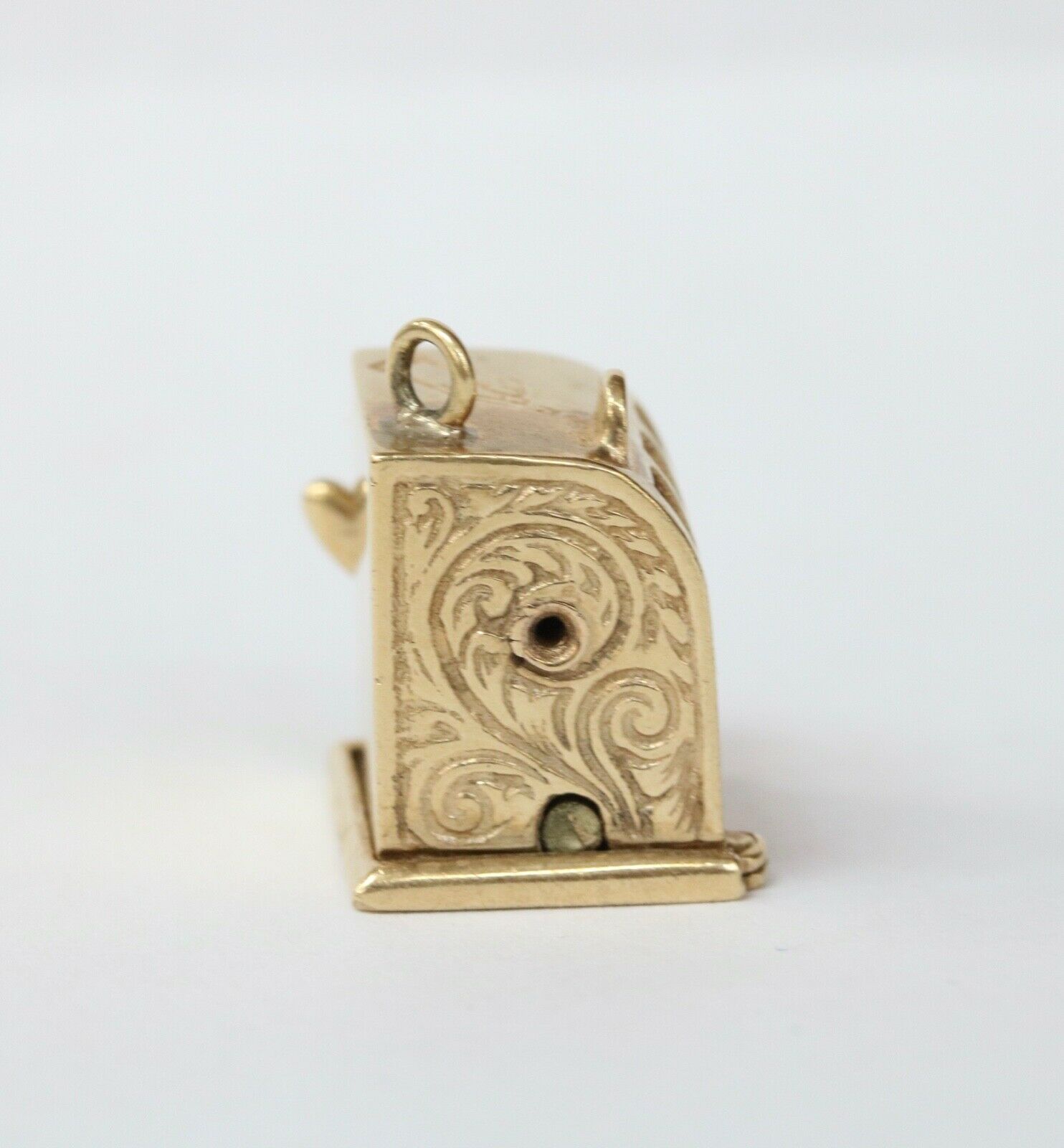 Vintage 14K Yellow Gold Movable Slot Machine Charm Pendant
