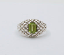 Load image into Gallery viewer, Vintage KABANA Peridot Sterling Silver Ring.
