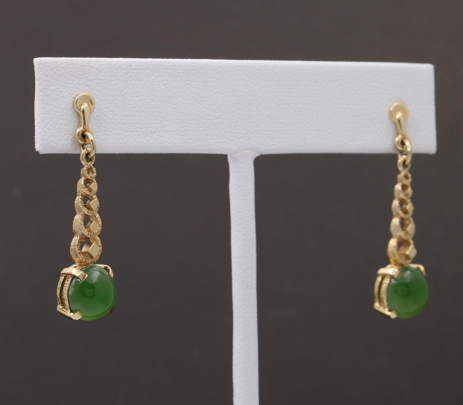 Vintage 14K Yellow Gold Chrysoprase Dangling Earrings
