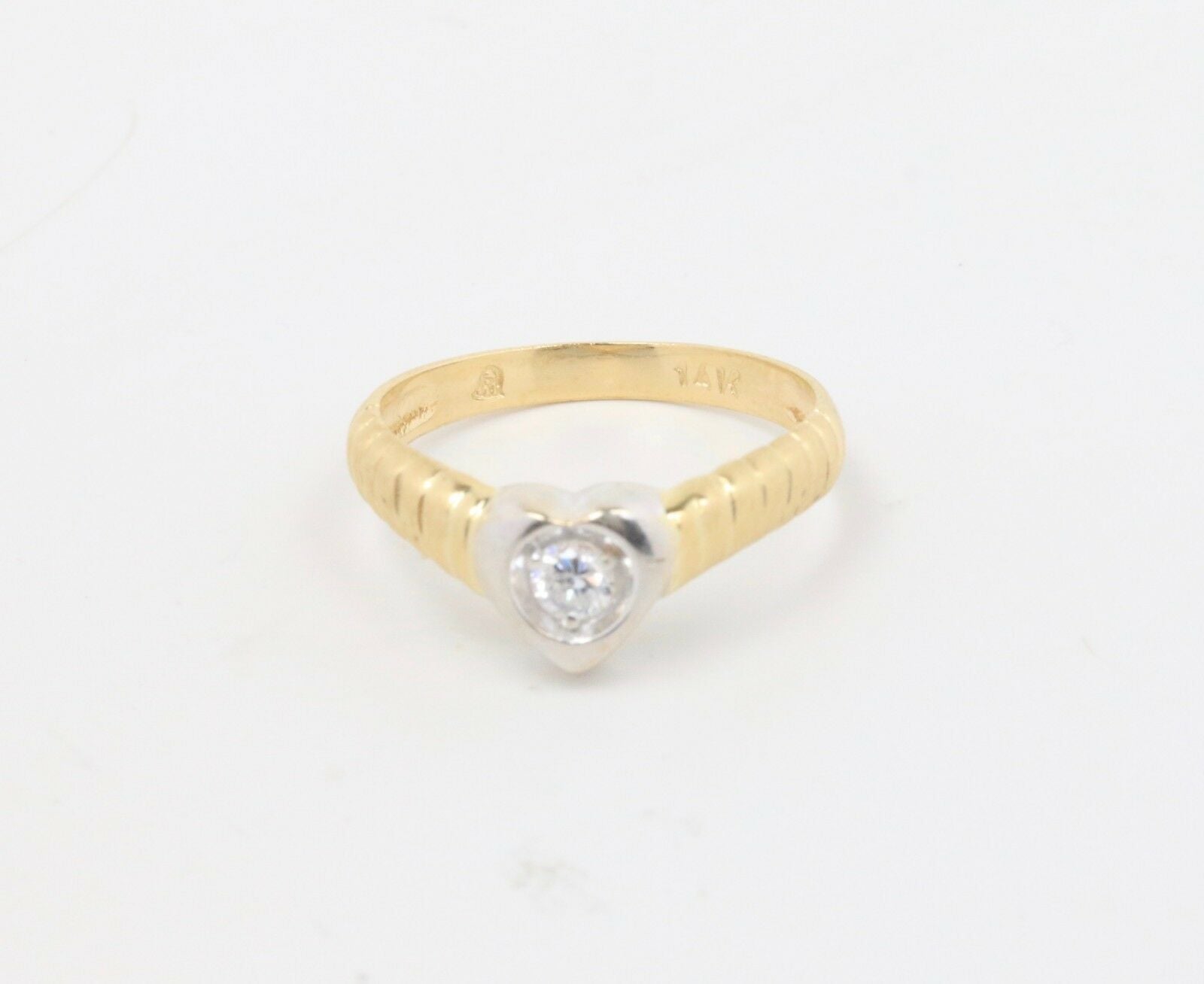 Vintage 14K Yellow Gold Diamond Heart Ring