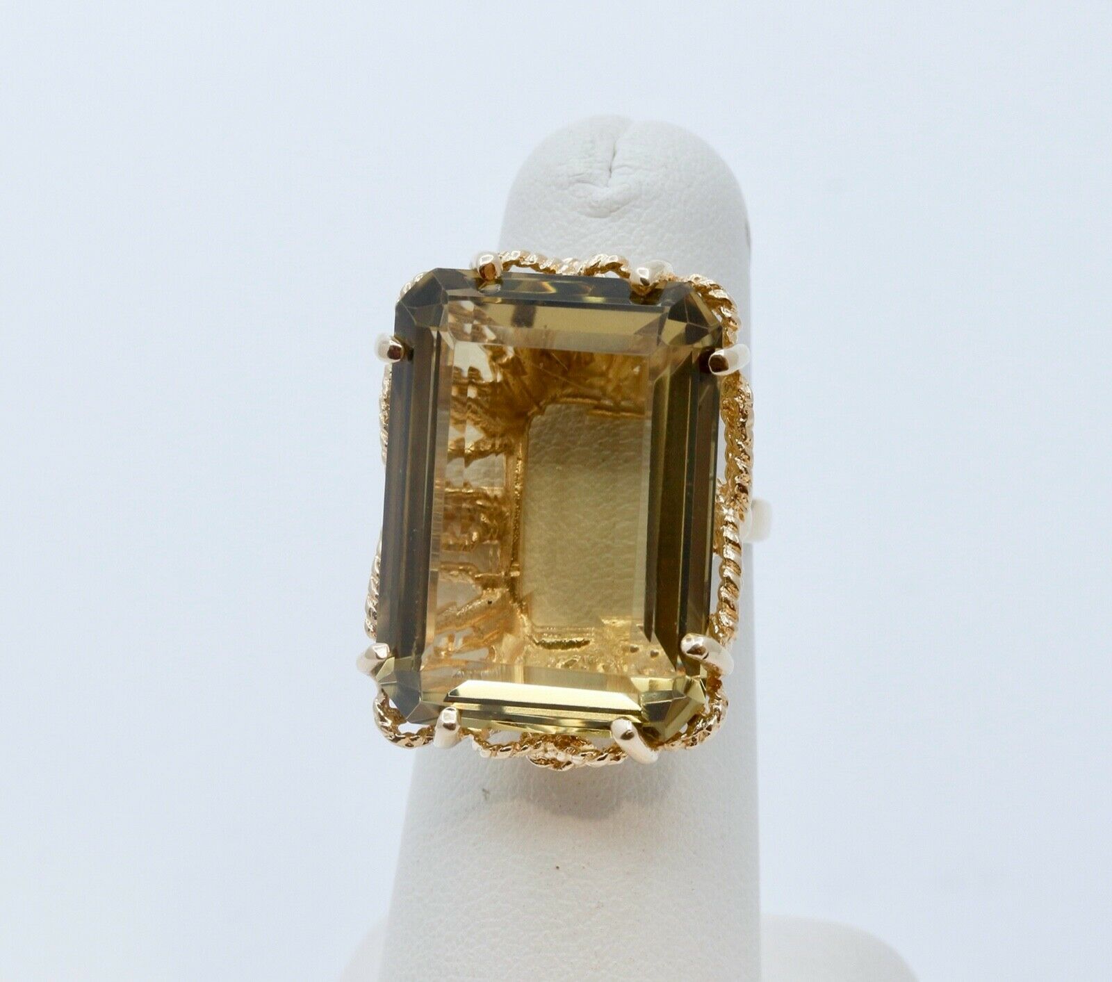 Vintage Ladies Citrine 14K Yellow Gold Ring