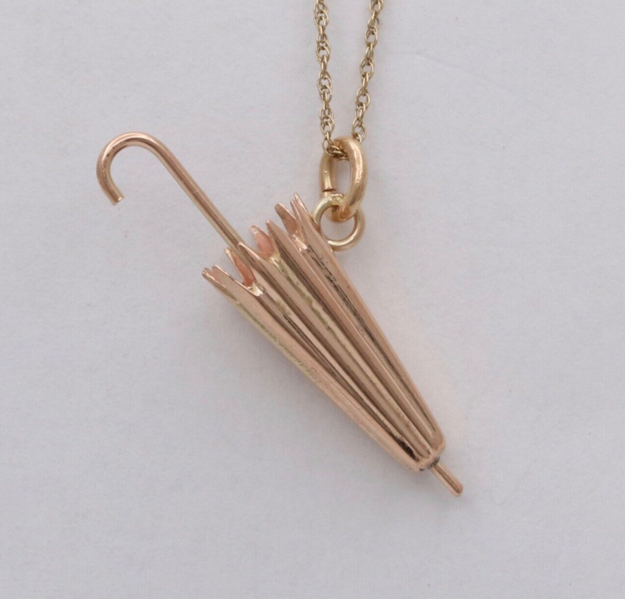Vintage 14K Yellow Gold Umbrella Charm Pendant.