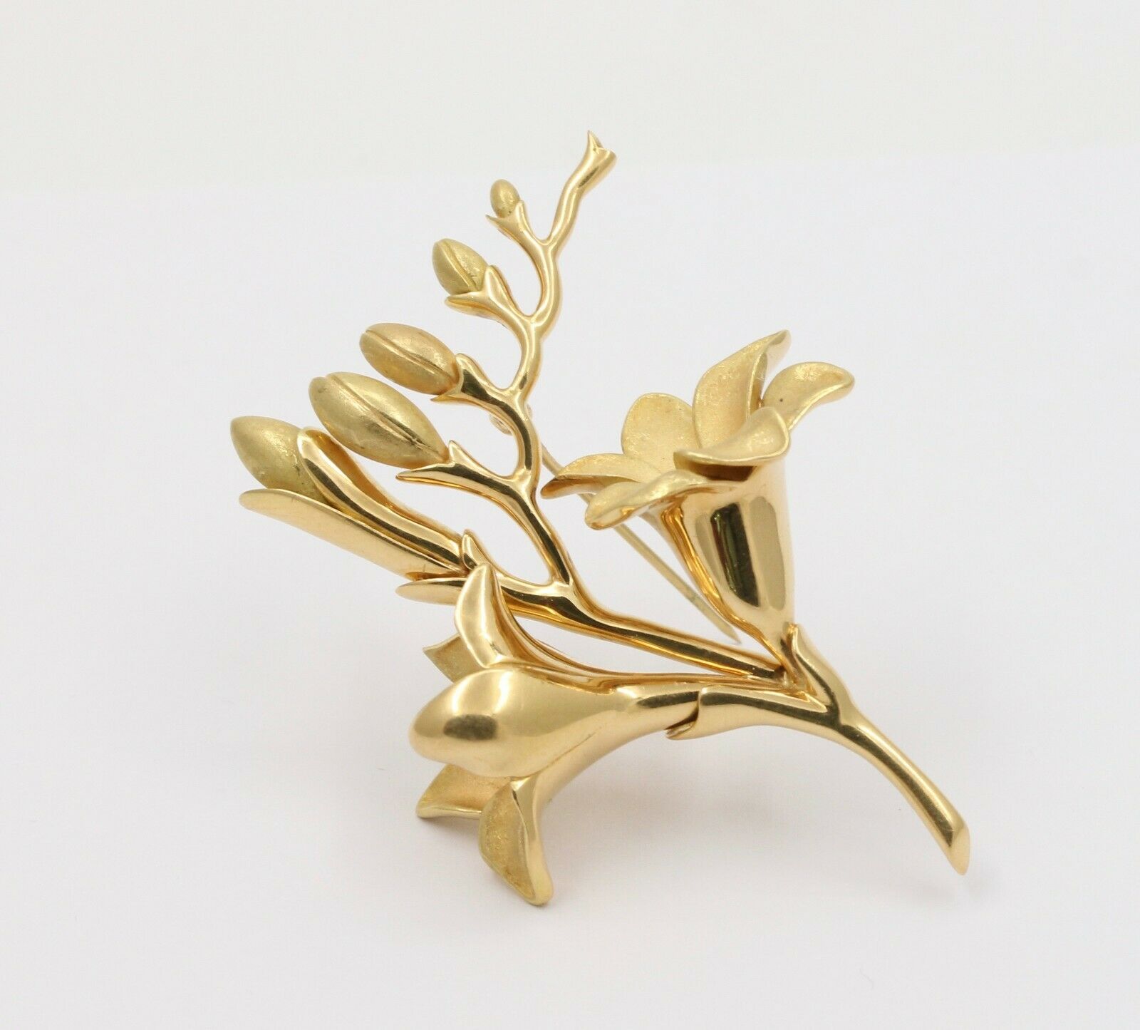 Vintage Tiffany & Co 18K Yellow Gold Heavy Floral Brooch