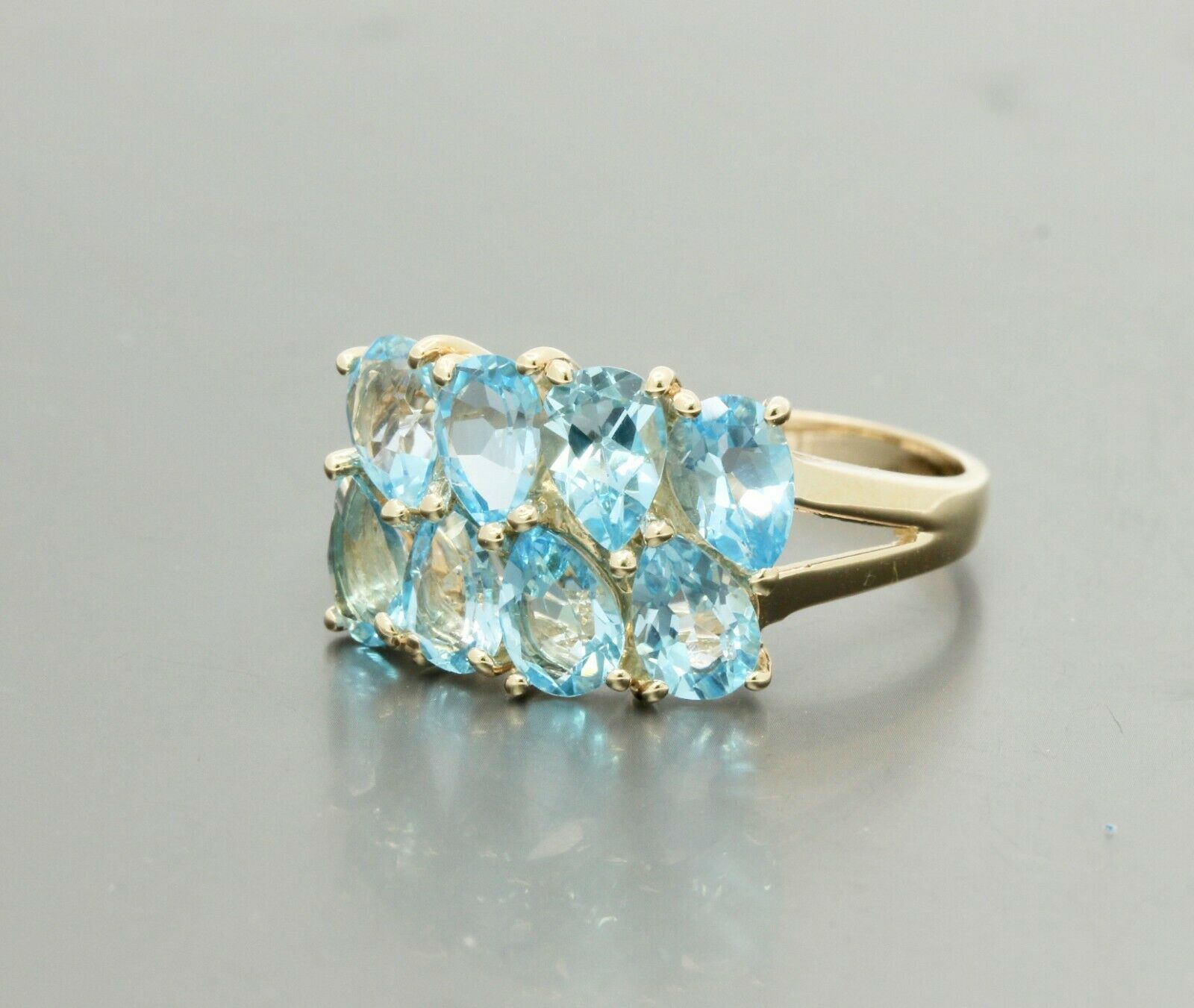 Vintage 10K Yellow Gold Blue Topaz Cluster Ring