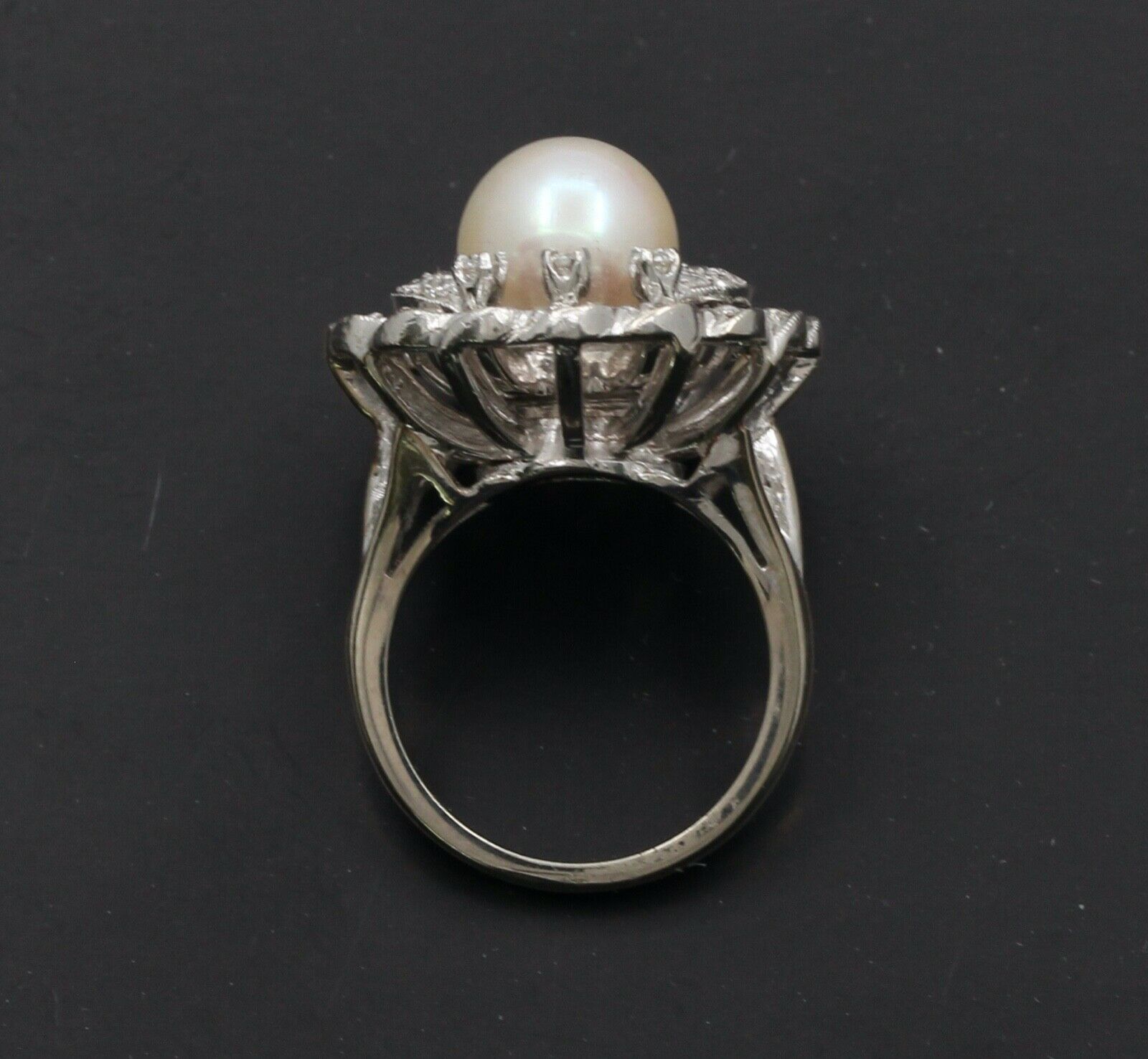 Vintage 14K White Gold Pearl Diamond Floral Ring