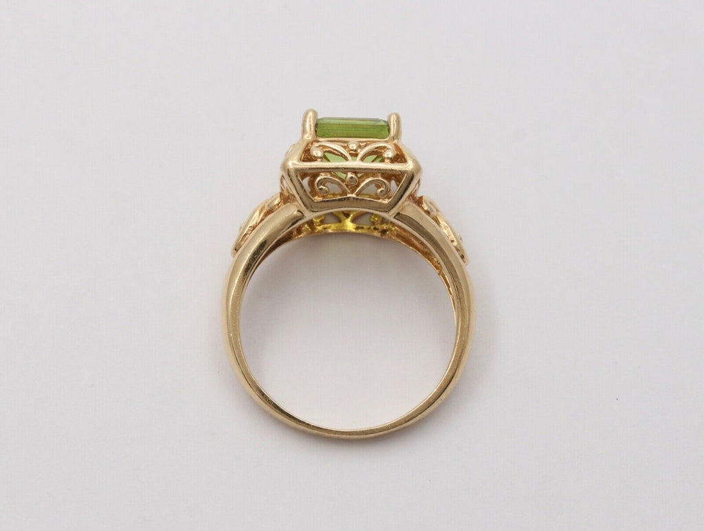Vintage Emerald Cut Peridot 10K Yellow Gold Filagree Ring