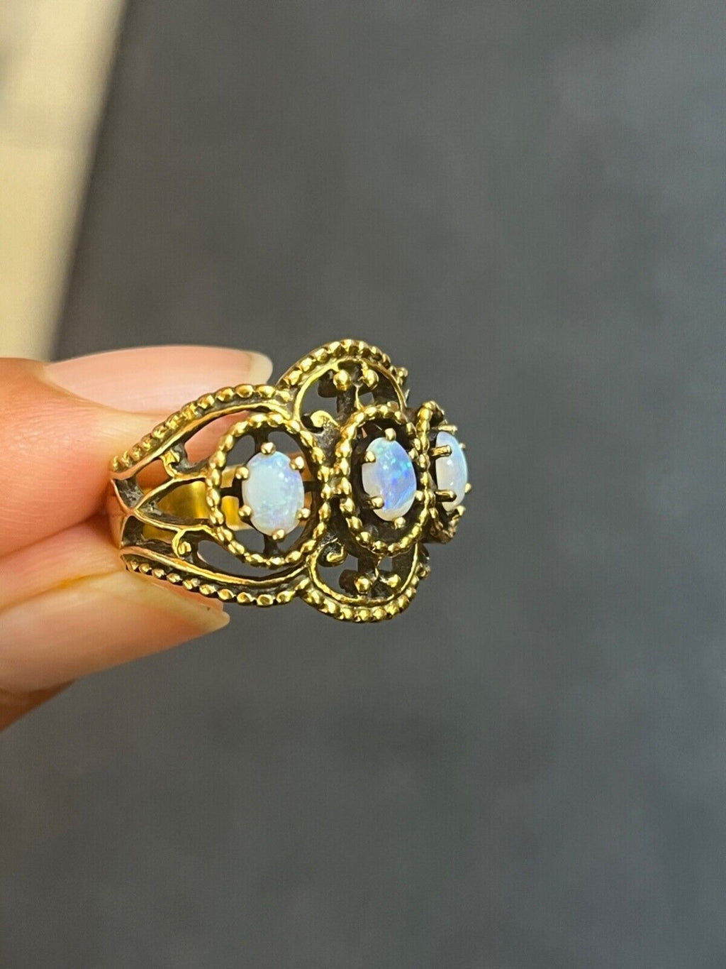 Vintage 14K Yellow Gold Three Stones Opal Ring, Band.