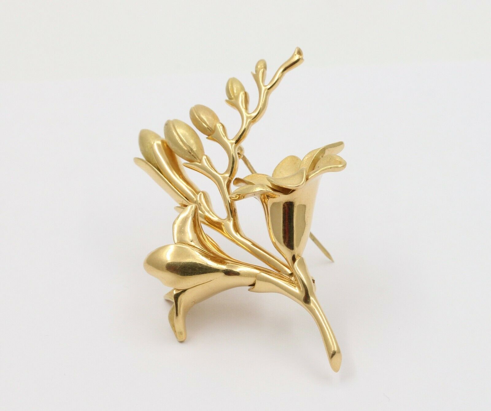Vintage Tiffany & Co 18K Yellow Gold Heavy Floral Brooch