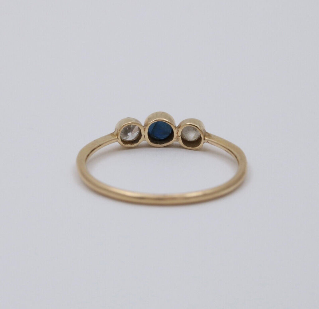 Vintage 14K Yellow Gold Three Stone Sapphire And Paste Ring. Band