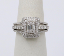 Load image into Gallery viewer, Classic 14K Gold Diamond Engagement Ring. Ring Band
