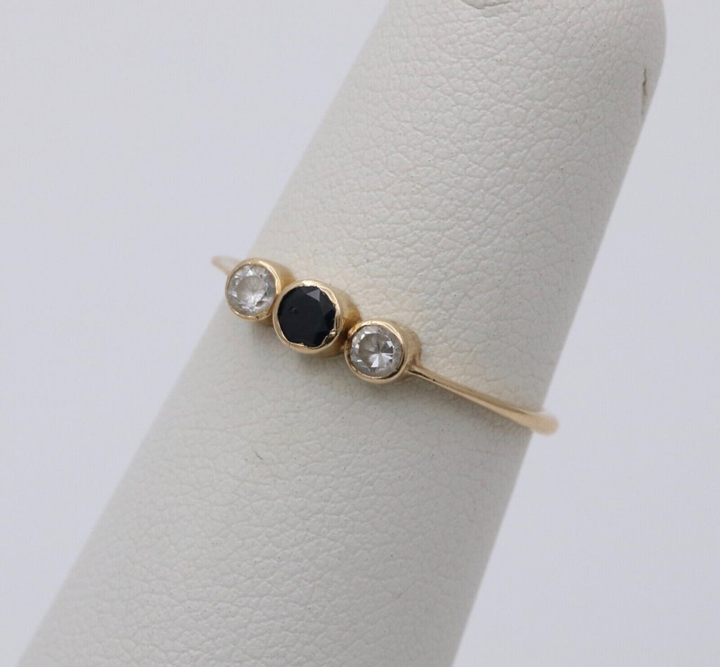 Vintage 14K Yellow Gold Three Stone Sapphire And Paste Ring. Band
