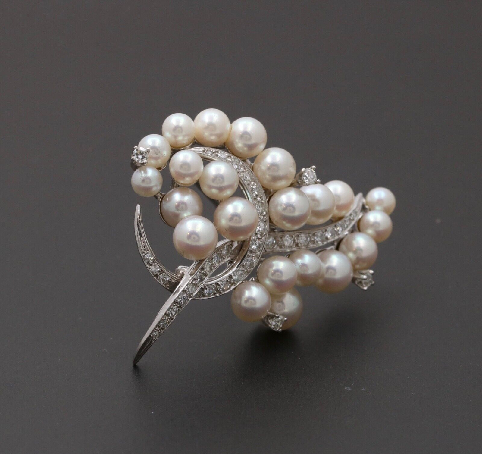 Elegant Vintage 14K Gold Diamond and Pearl Brooch
